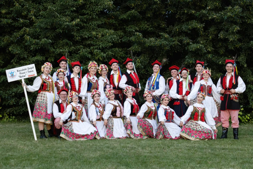 Zdjęcie przedstawia Zespół z Polski - Bytów